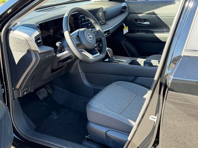 New 2026 Nissan Kicks SV w/ SV Premium Package FWD image 10