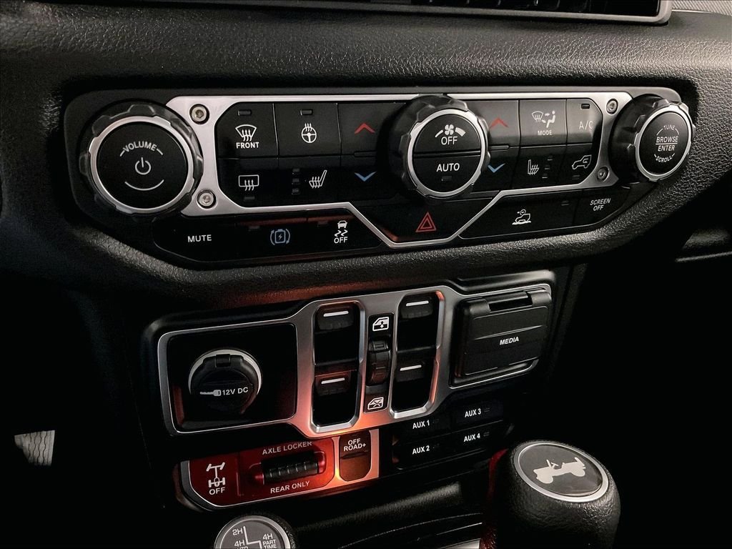 Used 2024 Jeep Wrangler Unlimited AWD/4WD image 25