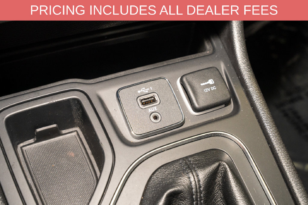 Used 2020 Jeep Cherokee Latitude FWD image 13