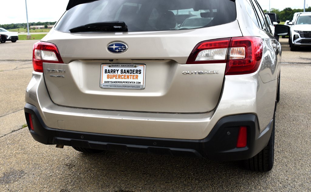Used 2019 Subaru Outback 2.5i Limited AWD/4WD image 10