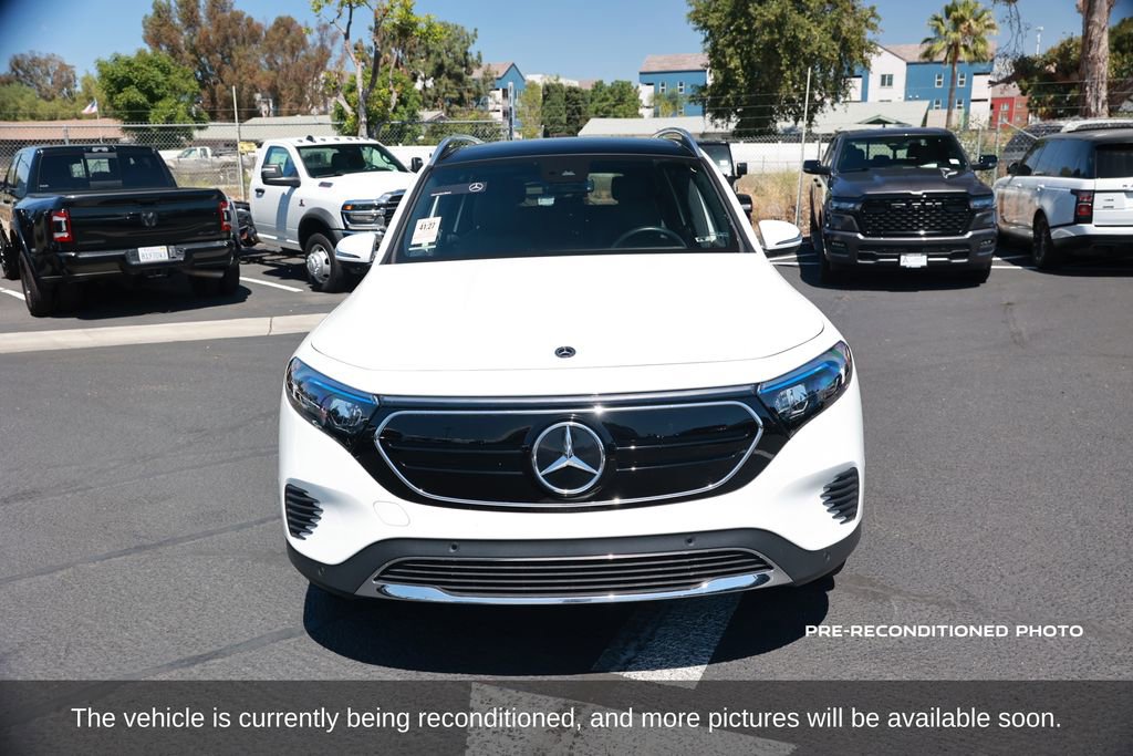 Used 2023 Mercedes-Benz EQB 350 4MATIC SUV w/ Exclusive Package image 9