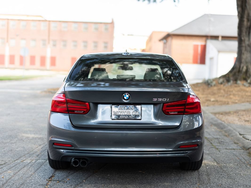 Used 2017 BMW 330i Sedan RWD image 9