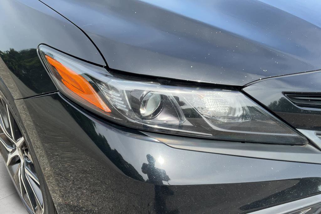 Used 2021 Toyota Camry SE FWD image 29