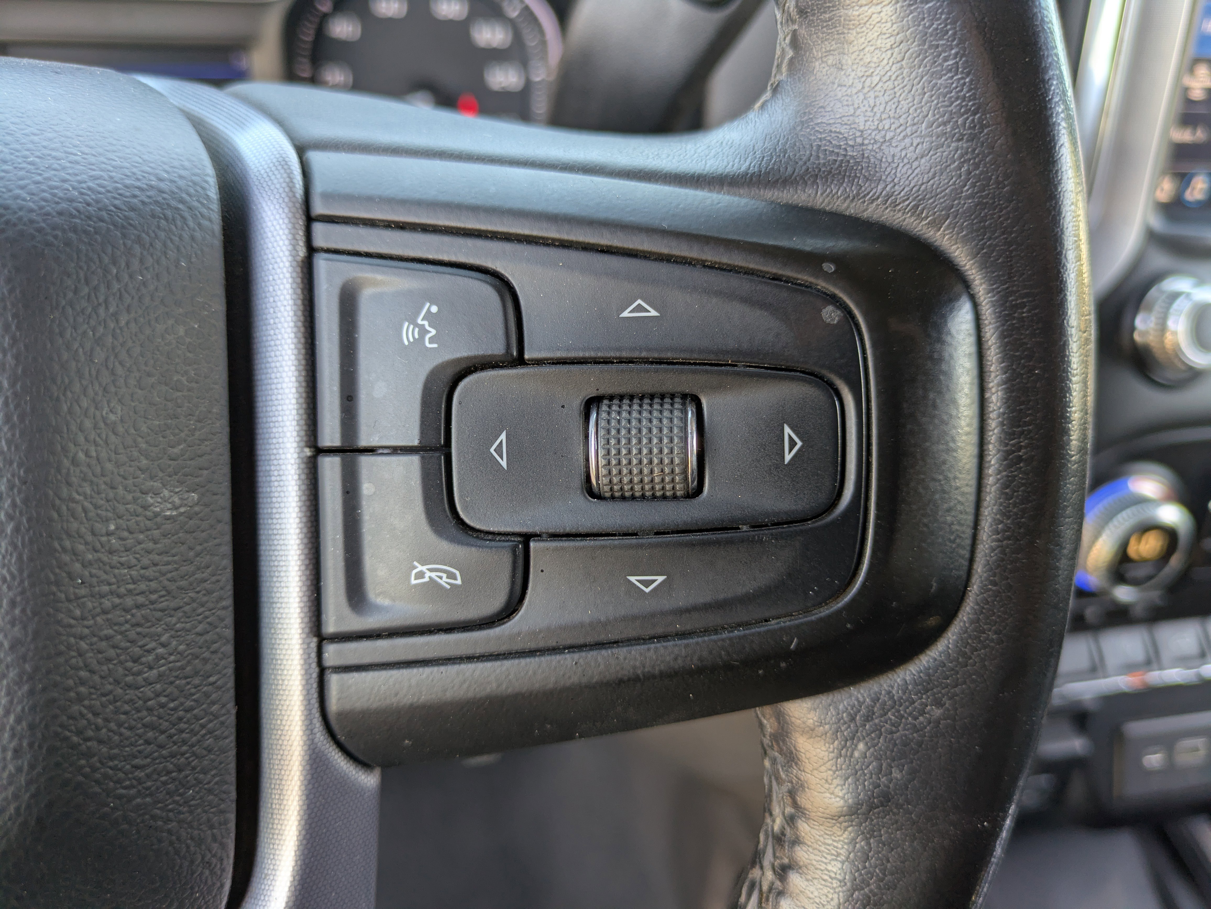 Used 2019 GMC Sierra 1500 SLT w/ SLT Premium Package image 27