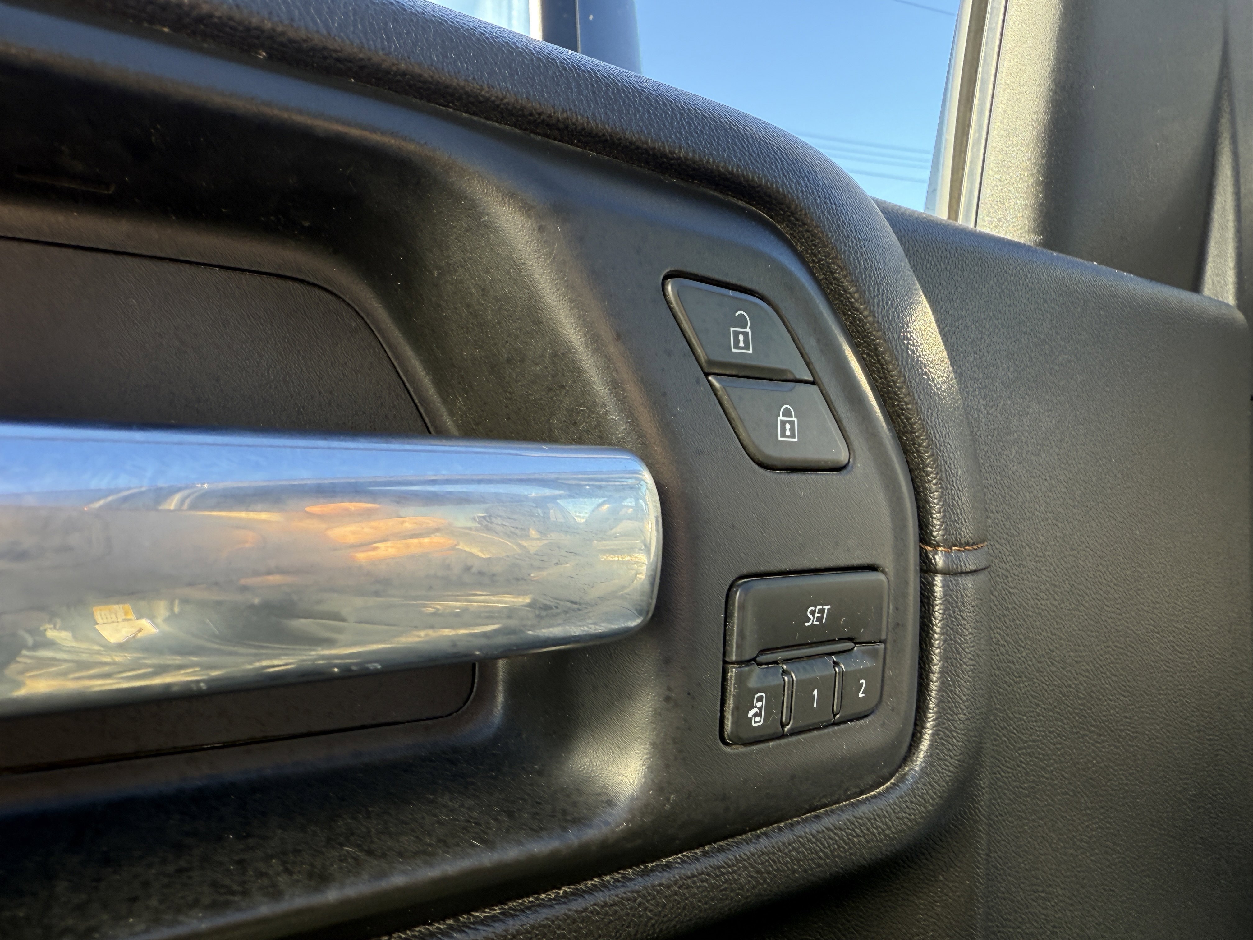 Used 2021 GMC Sierra 2500 AT4 w/ AT4 Preferred Package image 13