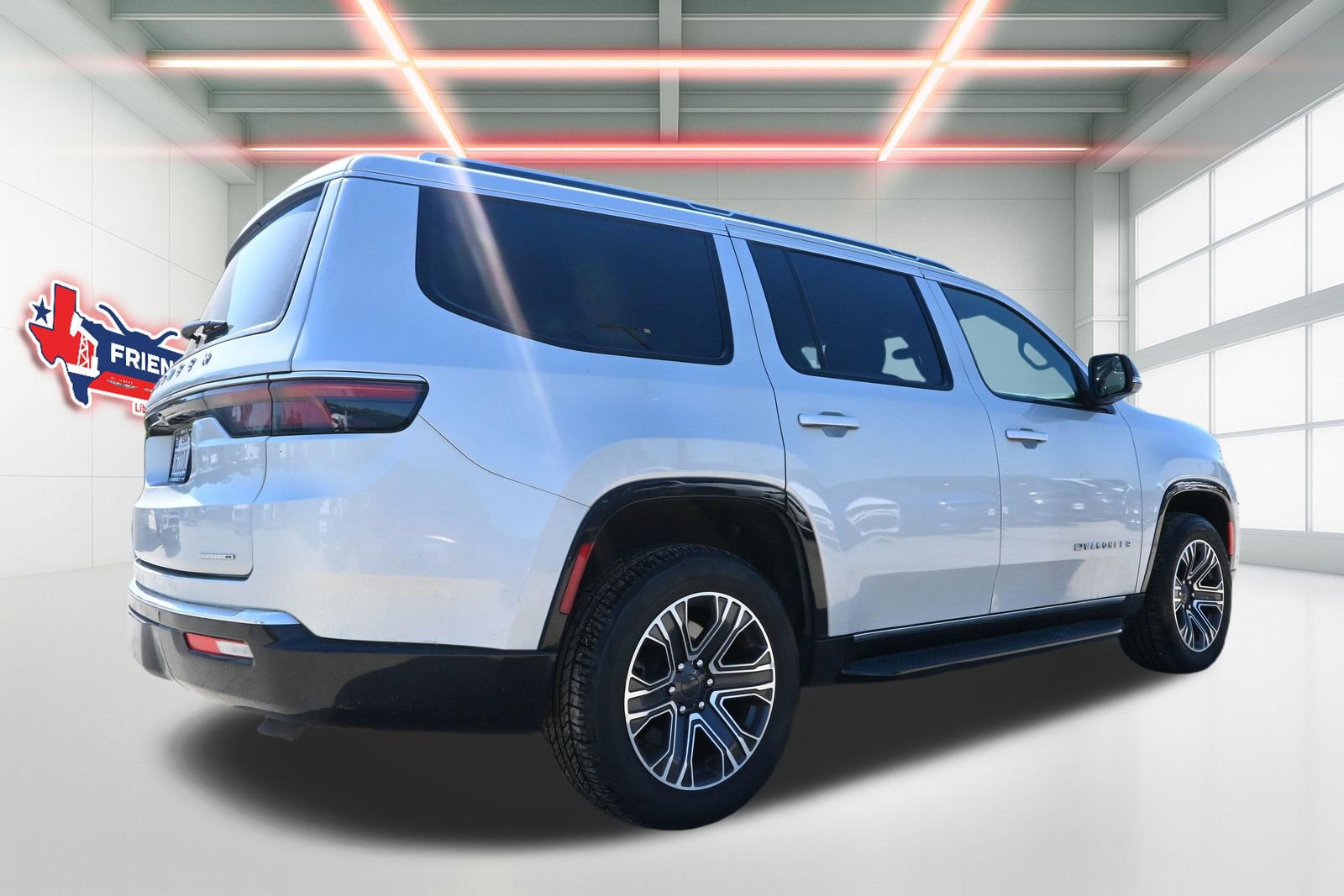 Used 2024 Jeep Wagoneer Series II w/ Flexible Seating Group RWD image 3