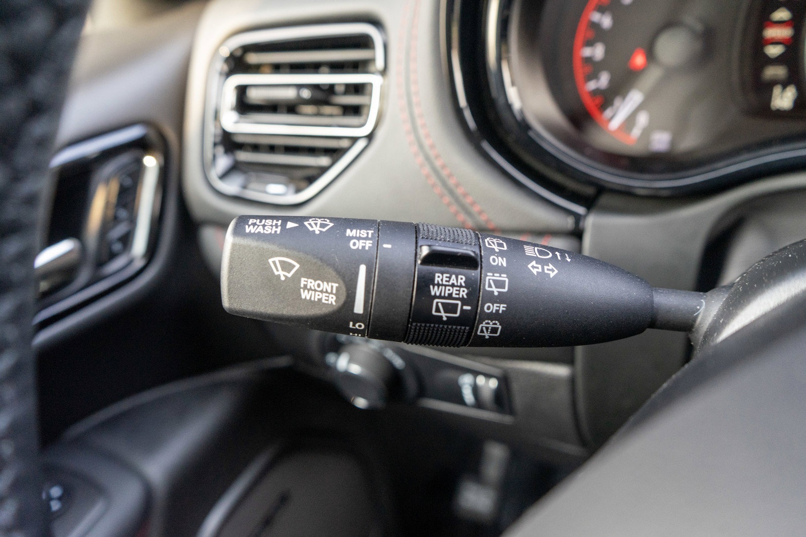 Used 2025 Dodge Durango R/T AWD/4WD image 28
