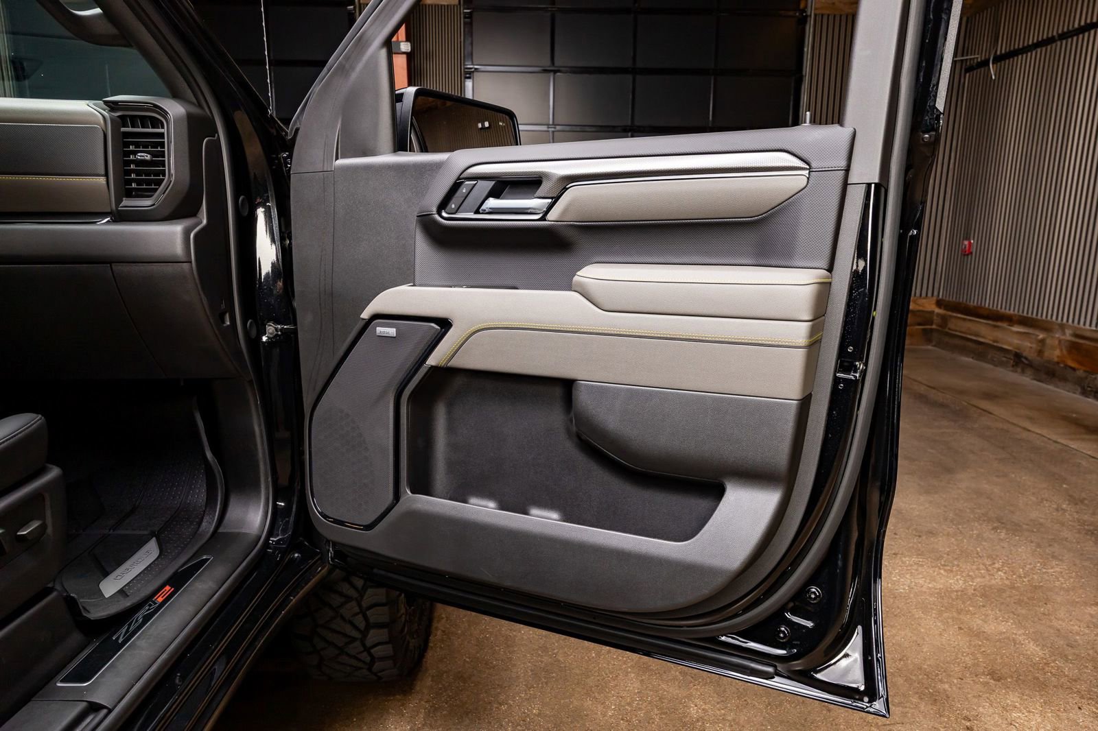 Used 2025 Chevrolet Silverado 1500 ZR2 image 37