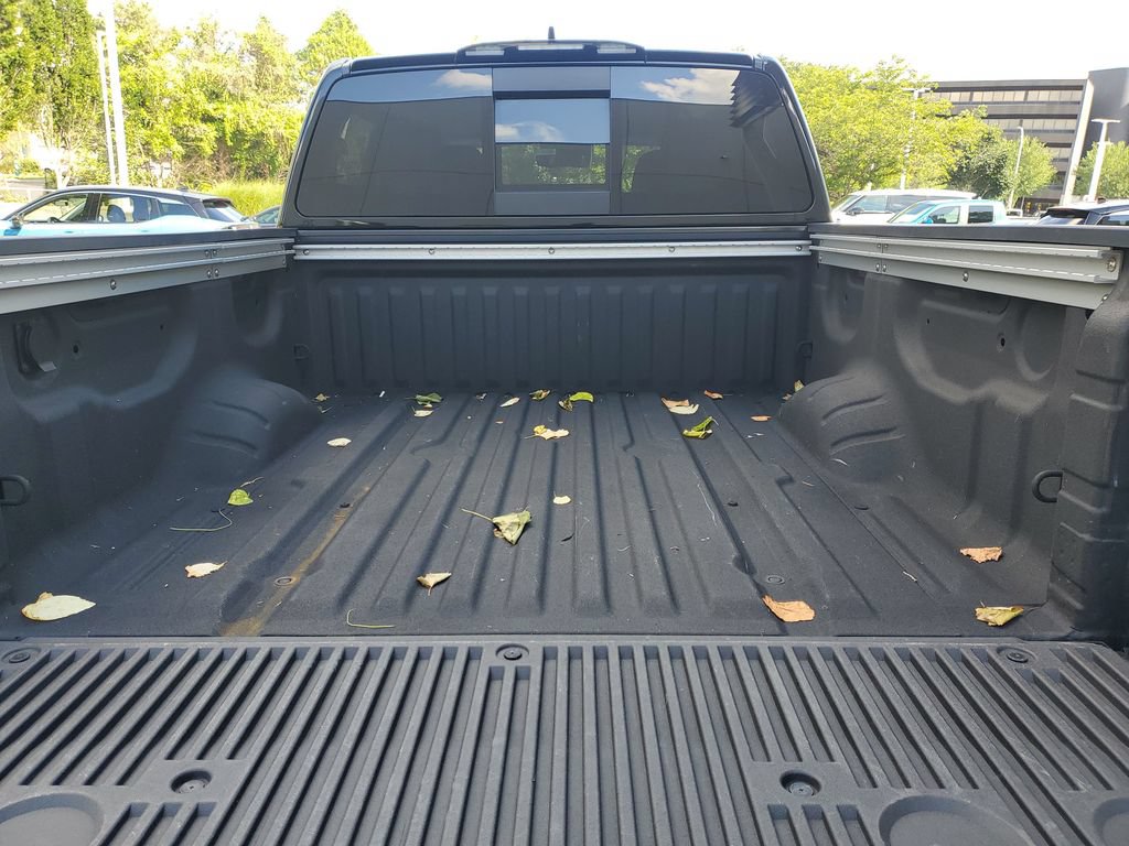 Certified 2024 Nissan Titan SV w/ SV Convenience Package AWD/4WD image 8