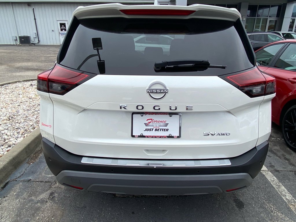 Used 2022 Nissan Rogue SV image 10