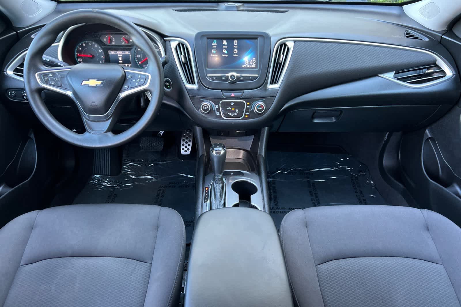 Used 2017 Chevrolet Malibu LS FWD image 3