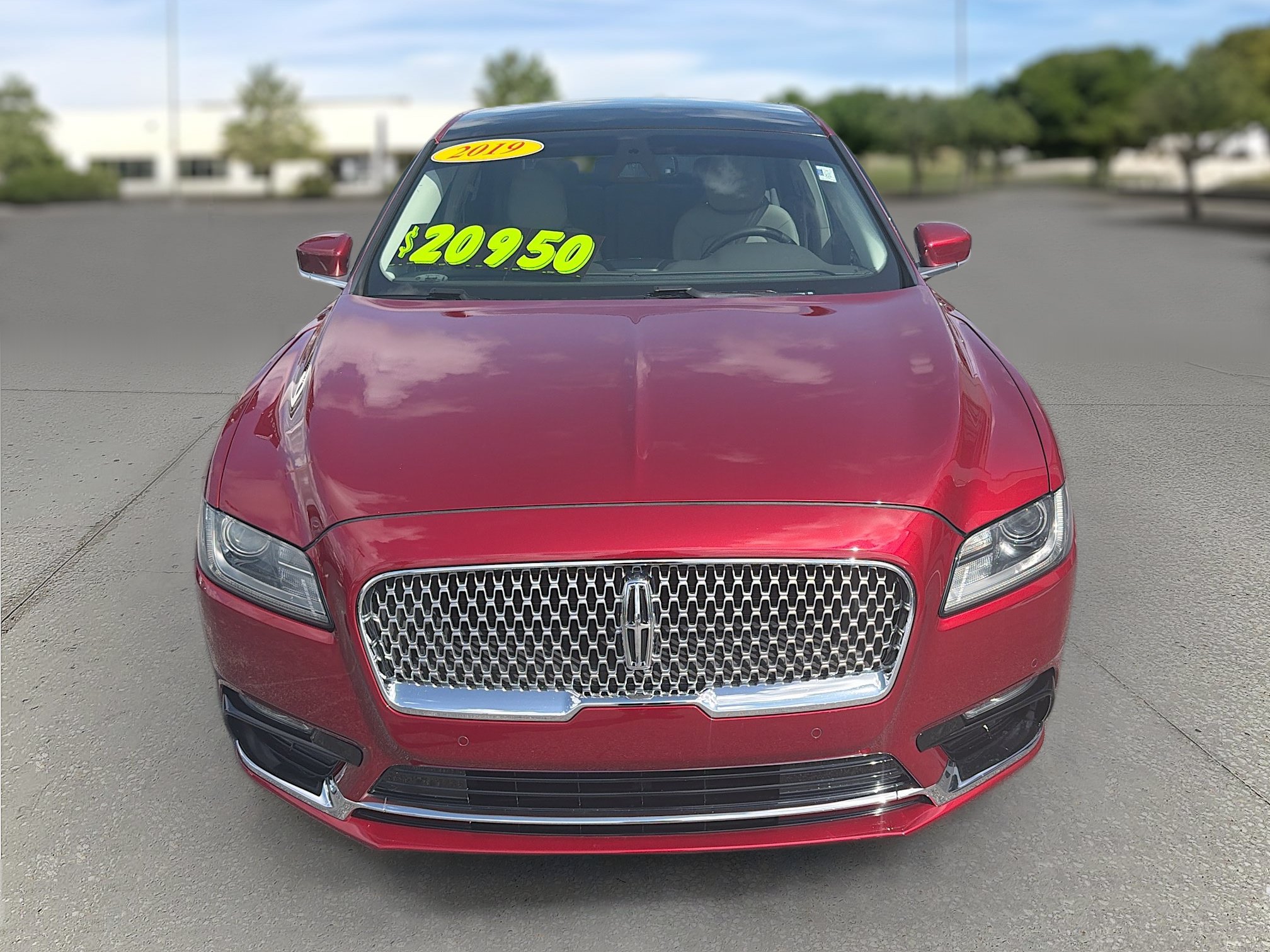 Used 2019 Lincoln Continental Select FWD image 2