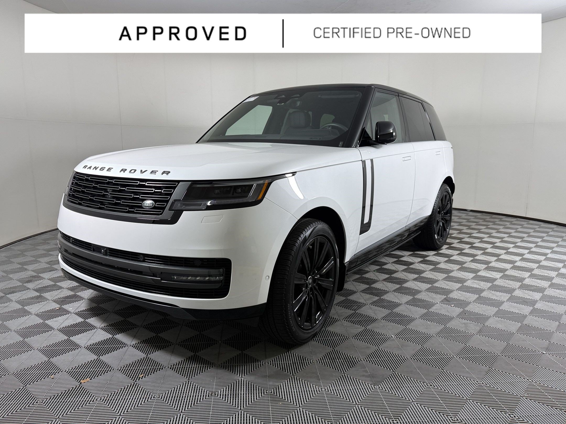 Used 2025 Land Rover Range Rover SE