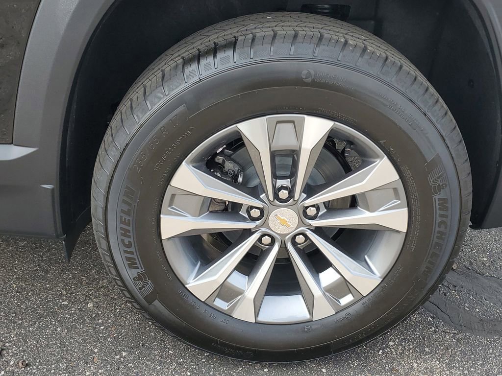 New 2026 Chevrolet Equinox LT w/ Convenience Package II AWD/4WD image 5