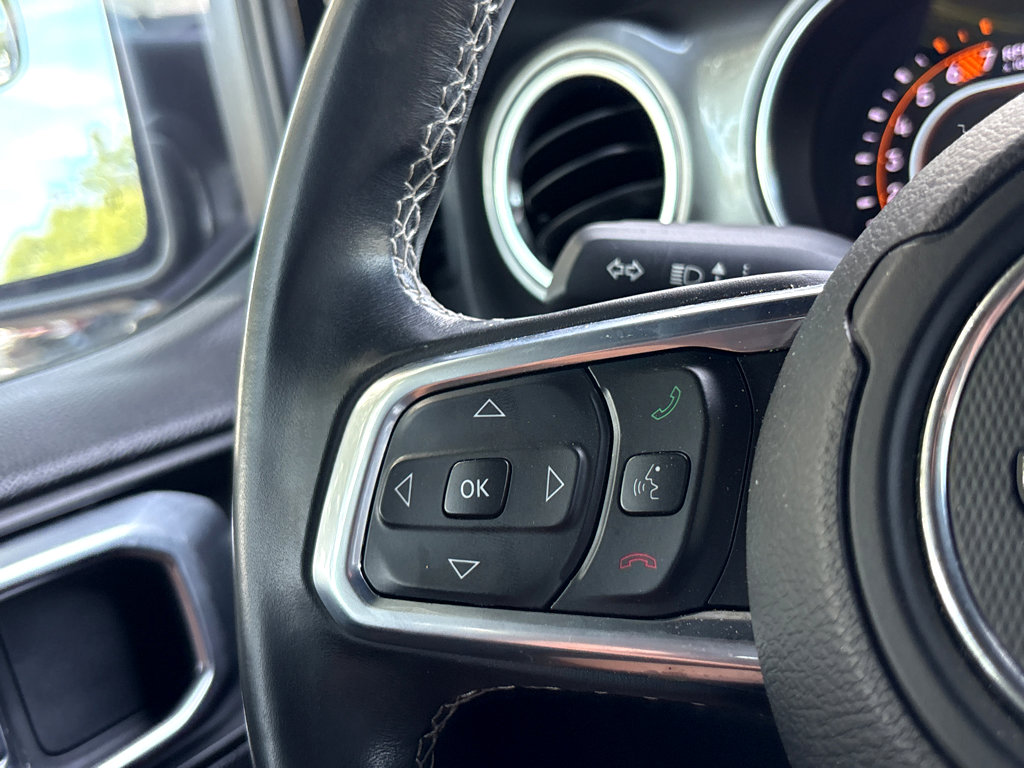 Used 2019 Jeep Wrangler Unlimited Sahara AWD/4WD image 14