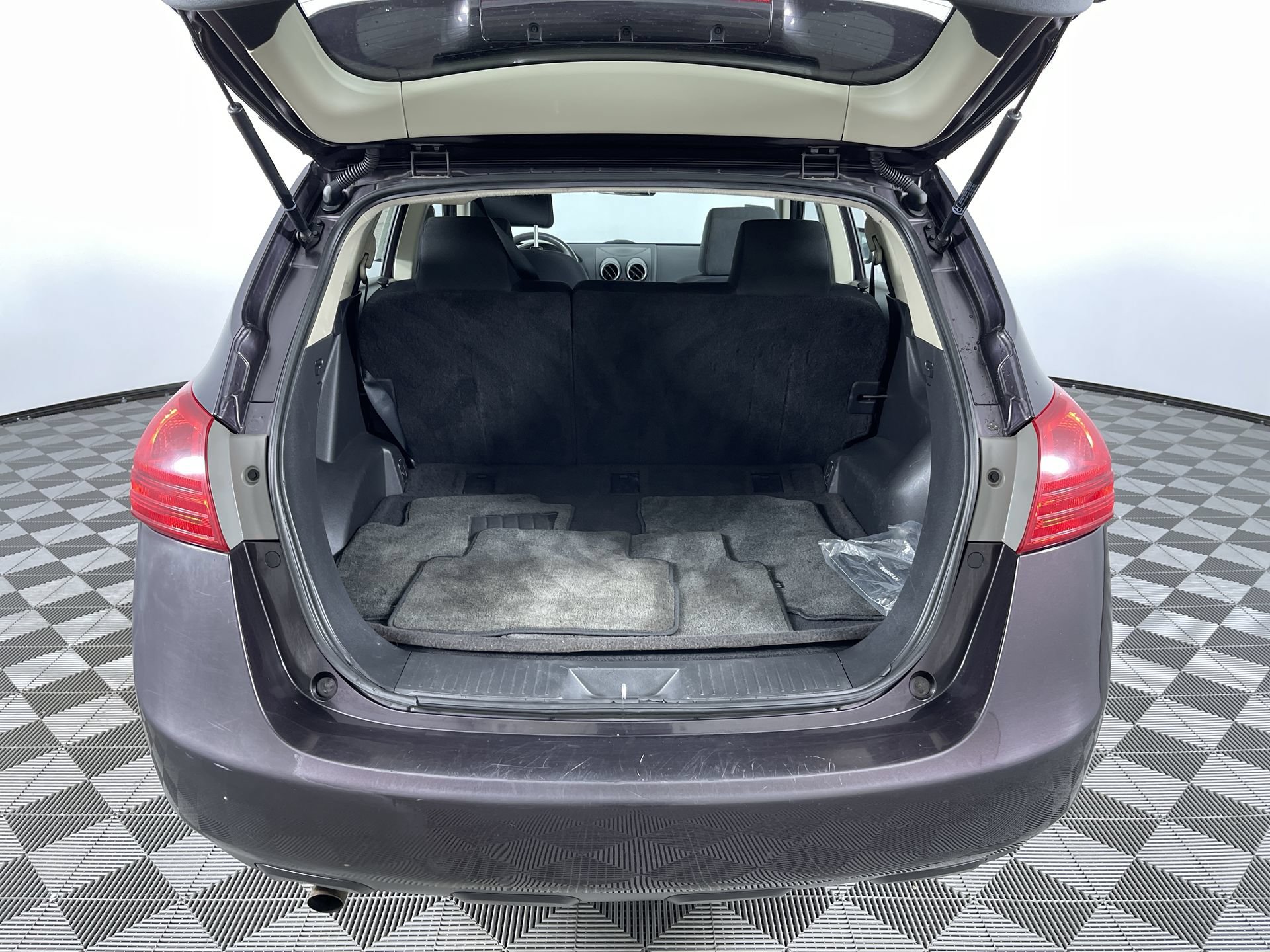 Used 2014 Nissan Rogue S w/ Convenience Package AWD/4WD image 23