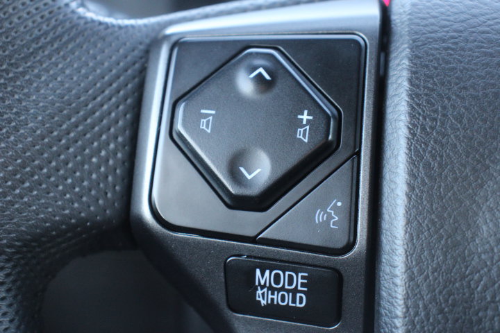 Used 2022 Toyota Tacoma TRD Off-Road AWD/4WD image 25