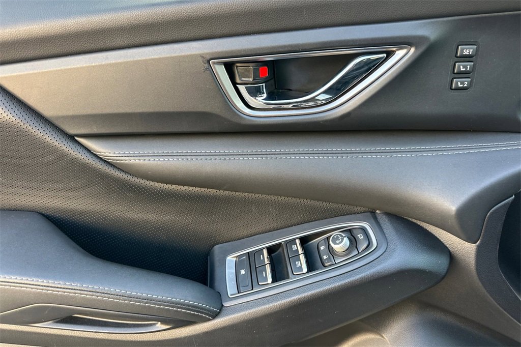 Used 2023 Subaru Ascent Limited w/ Technology Package image 11