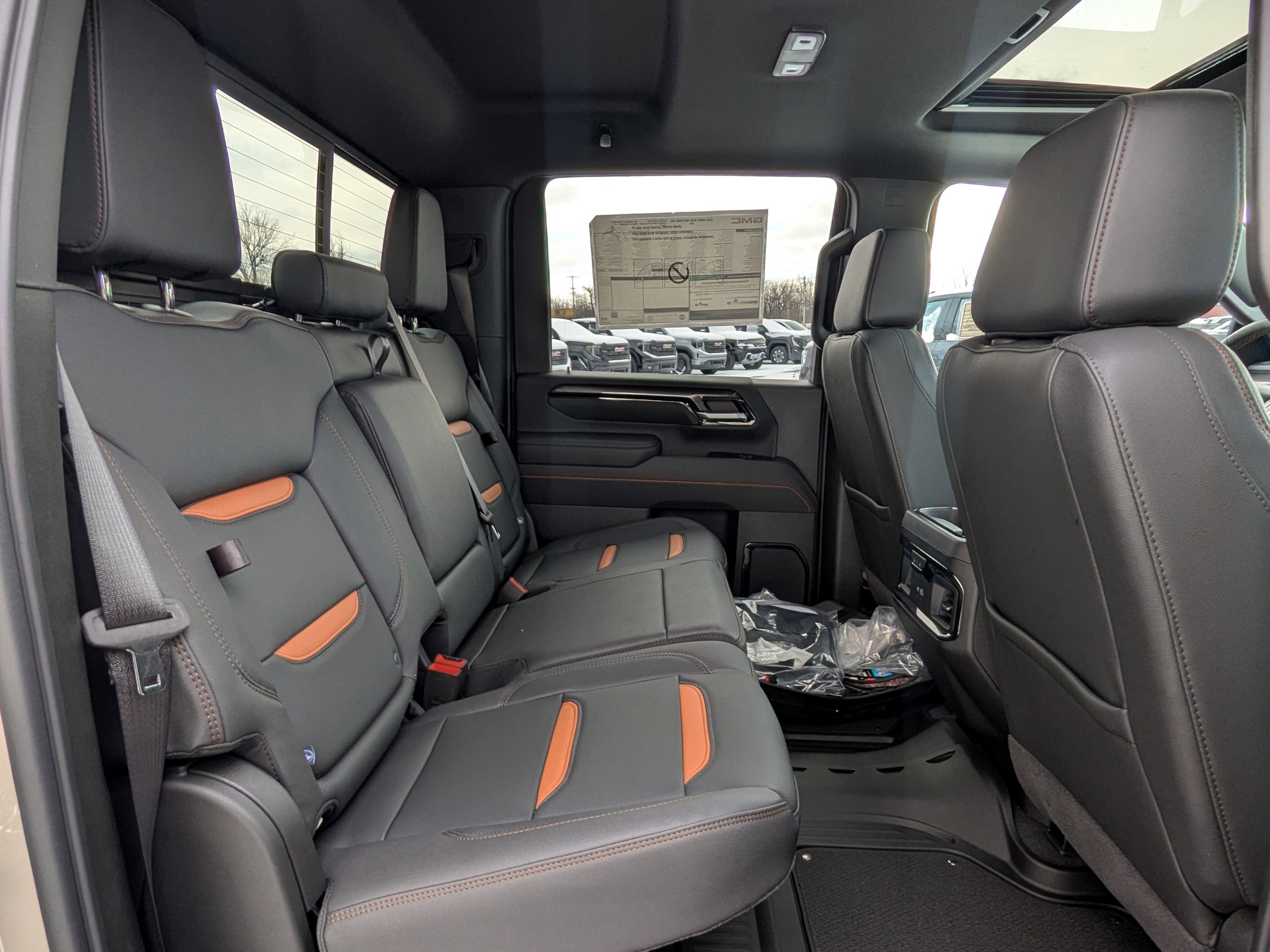 New 2026 GMC Sierra 2500 AT4 w/ AT4 Premium Plus Package AWD/4WD image 7