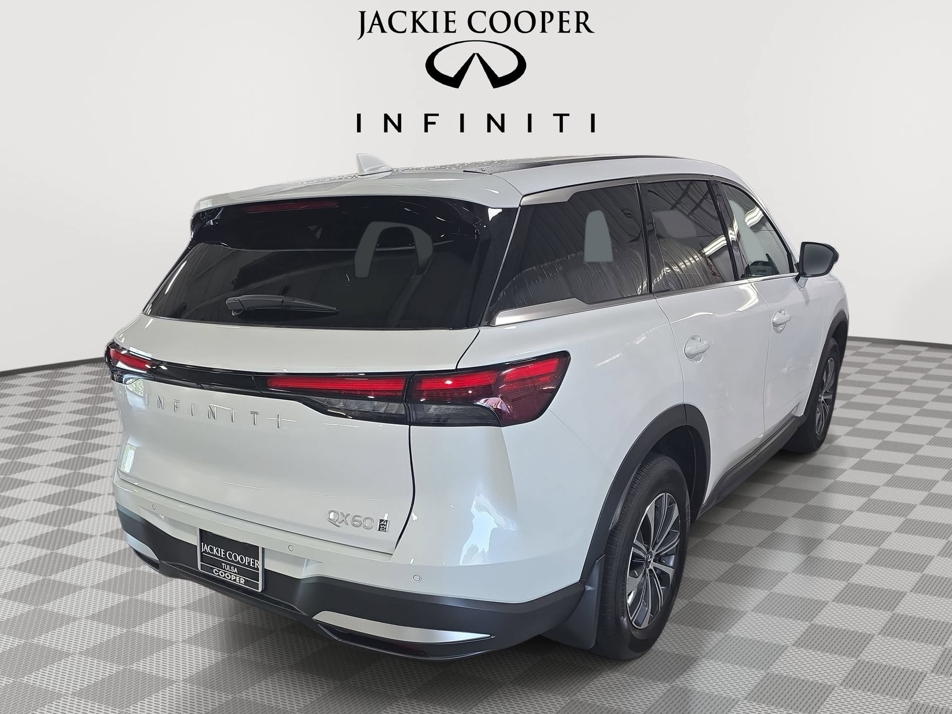 Used 2026 INFINITI QX60 Pure w/ Cargo Package AWD/4WD image 5