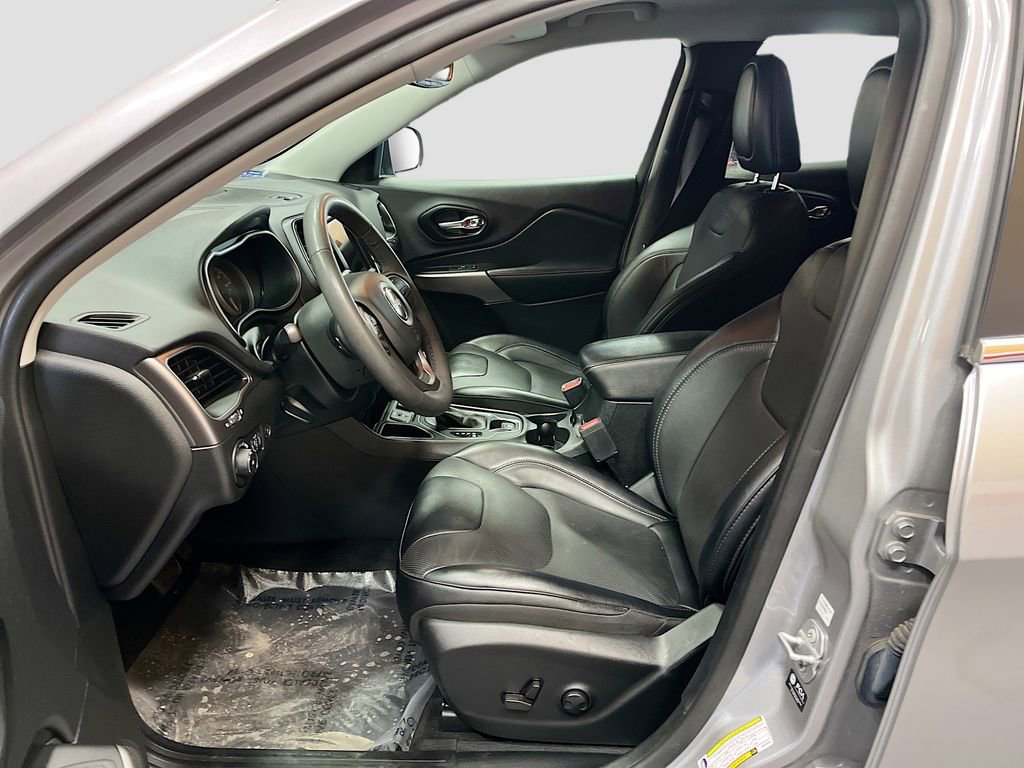 Used 2022 Jeep Cherokee Latitude Lux FWD image 19