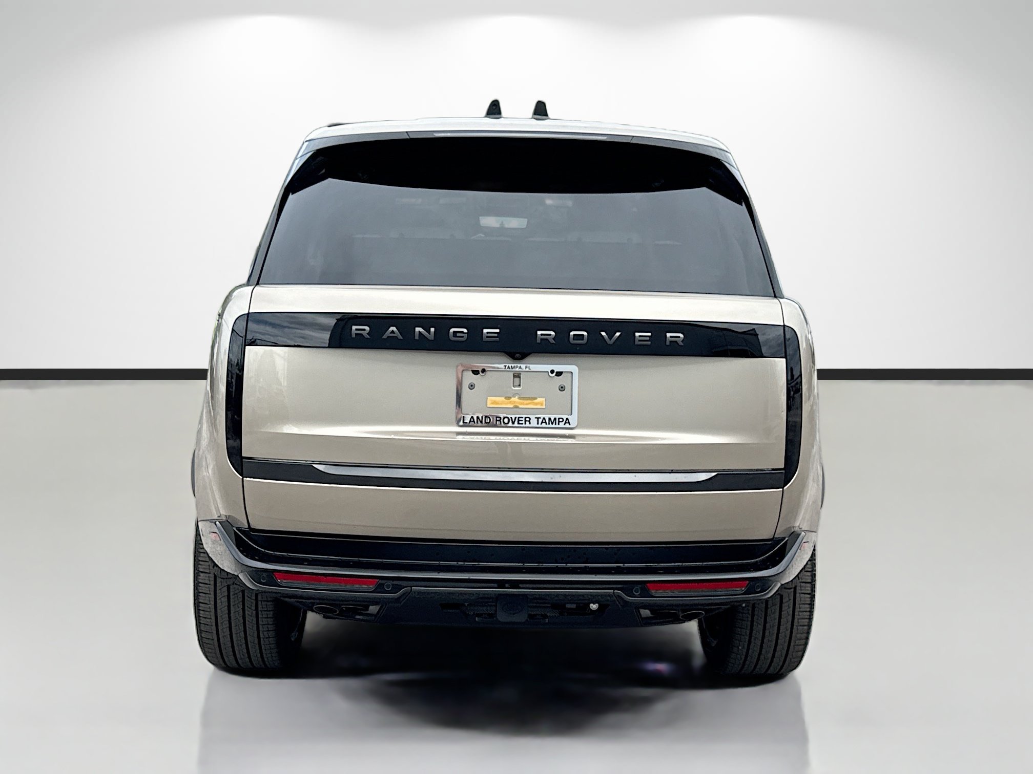 New 2026 Land Rover Range Rover Long Wheelbase Autobiography AWD/4WD image 4