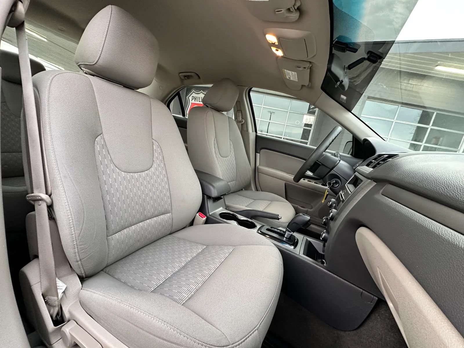 Used 2010 Ford Fusion SE FWD image 22
