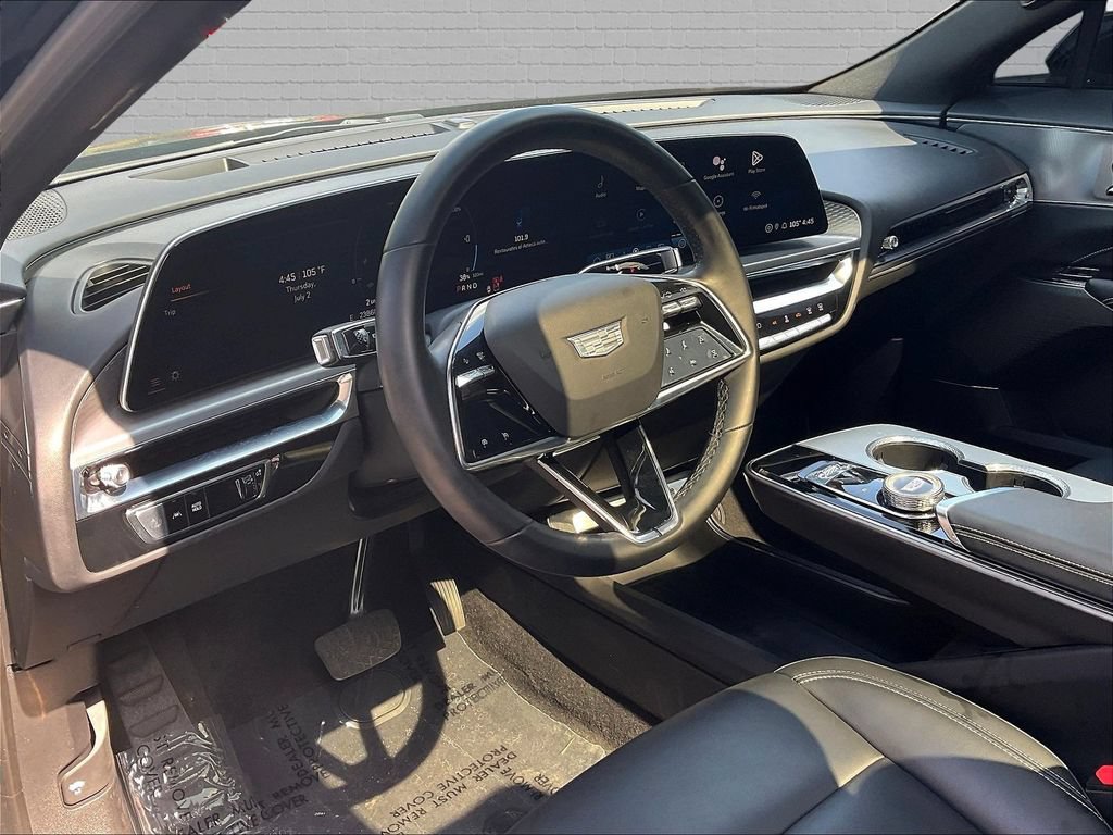 Used 2024 Cadillac Lyriq Tech RWD image 18