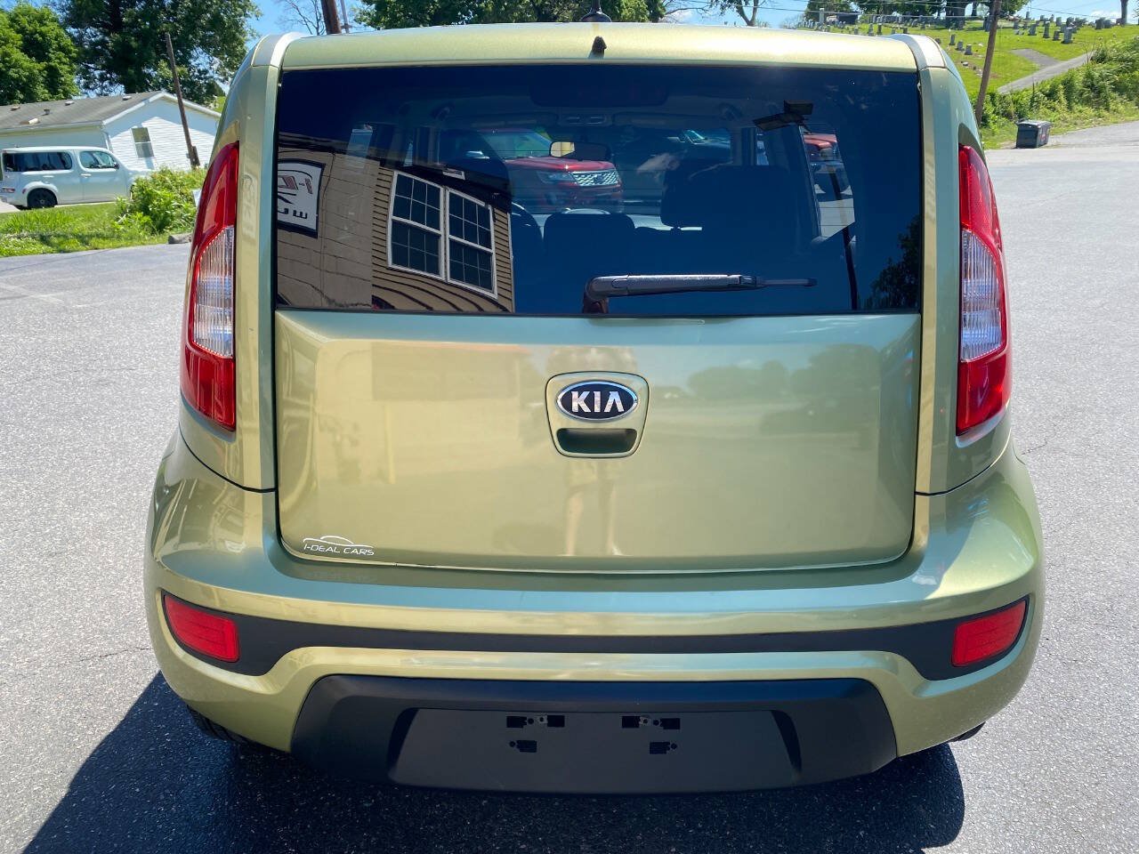 Used 2012 Kia Soul FWD image 4