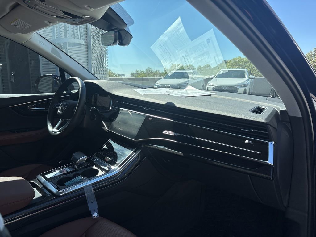 Used 2022 Audi Q7 3.0T Prestige image 15