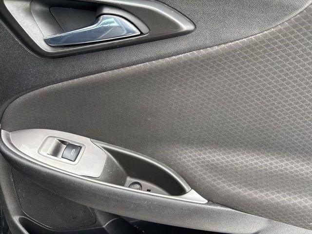 Used 2020 Chevrolet Malibu RS image 34