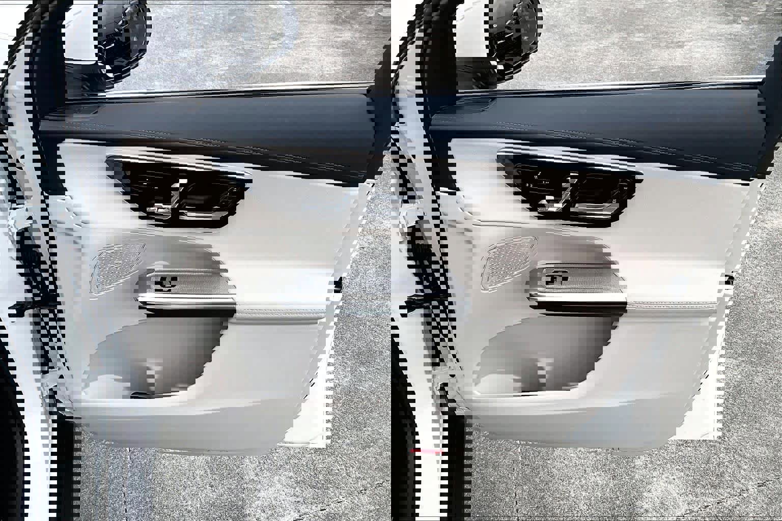 Certified 2025 Mercedes-Benz GLC 300 4MATIC image 23