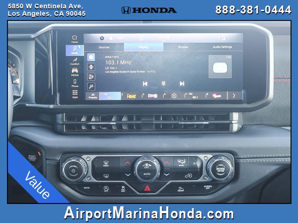 Used 2025 Jeep Wrangler Unlimited Rubicon AWD/4WD image 13