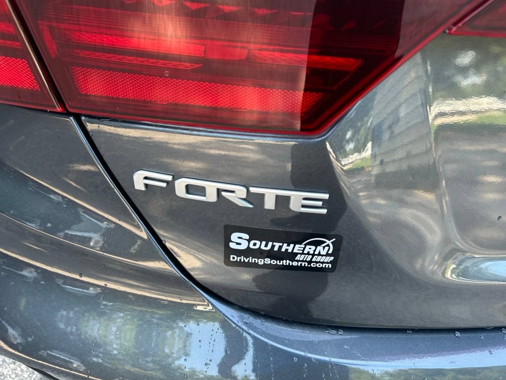 Used 2023 Kia Forte GT-Line w/ GT-Line Premium Package FWD image 11