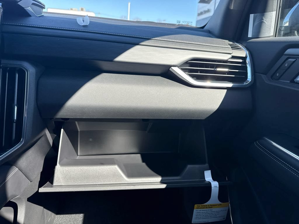 New 2026 GMC Acadia Elevation w/ LPO, Floor Liner Package AWD/4WD image 22