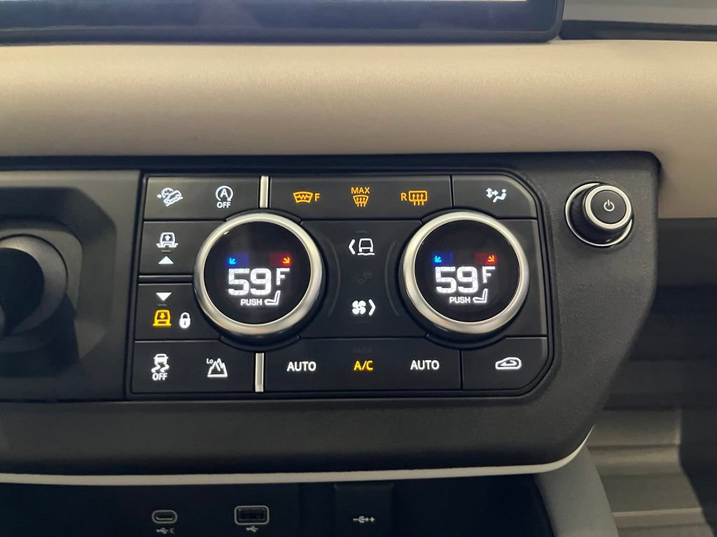 Certified 2020 Land Rover Defender 110 S AWD/4WD image 34