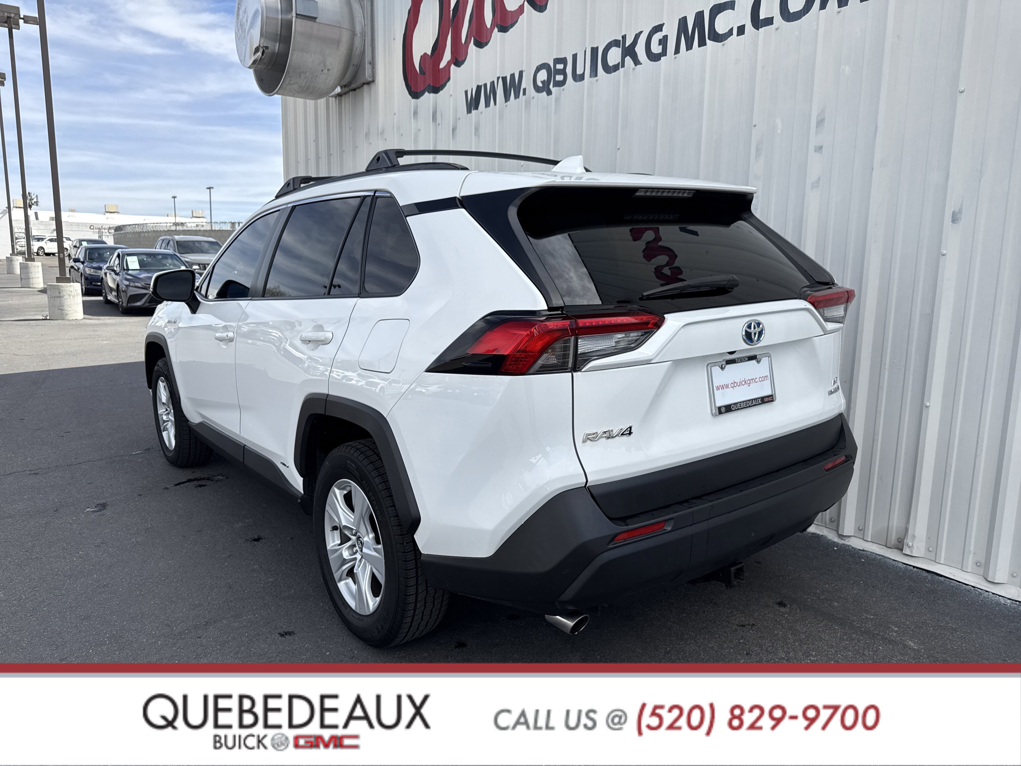 Used 2020 Toyota RAV4 LE image 9