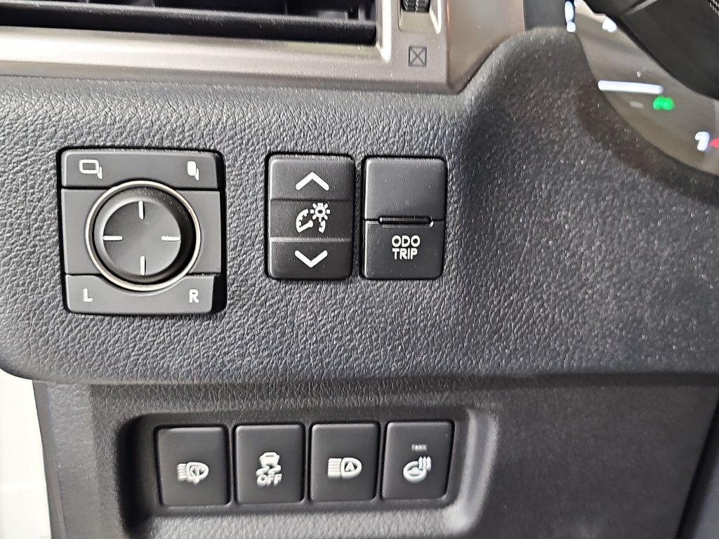 Used 2023 Lexus GX 460 Premium w/ Premium Package AWD/4WD image 24