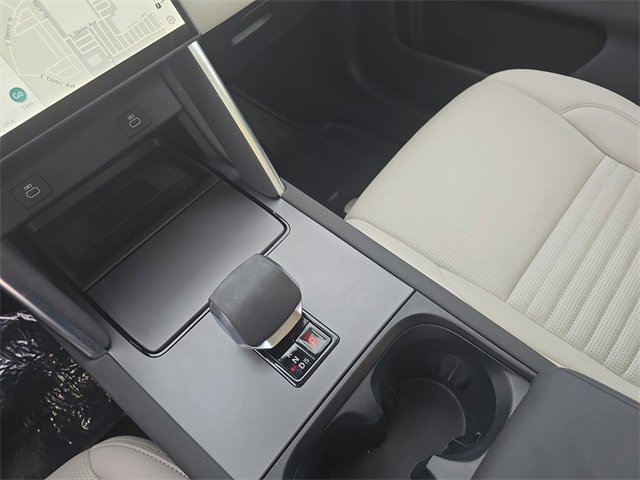 Used 2025 Land Rover Discovery Sport S image 23