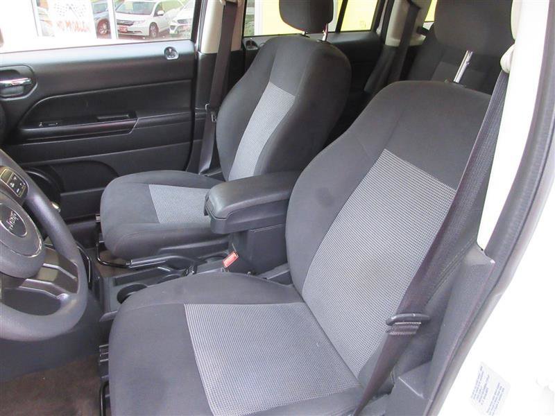 Used 2017 Jeep Patriot Sport w/ Power Value Group FWD image 14