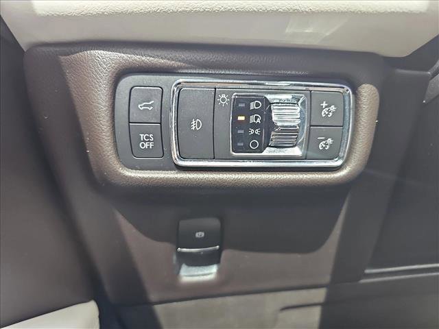 Used 2022 Lincoln Nautilus Black Label w/ Class II Trailer Tow Package image 20