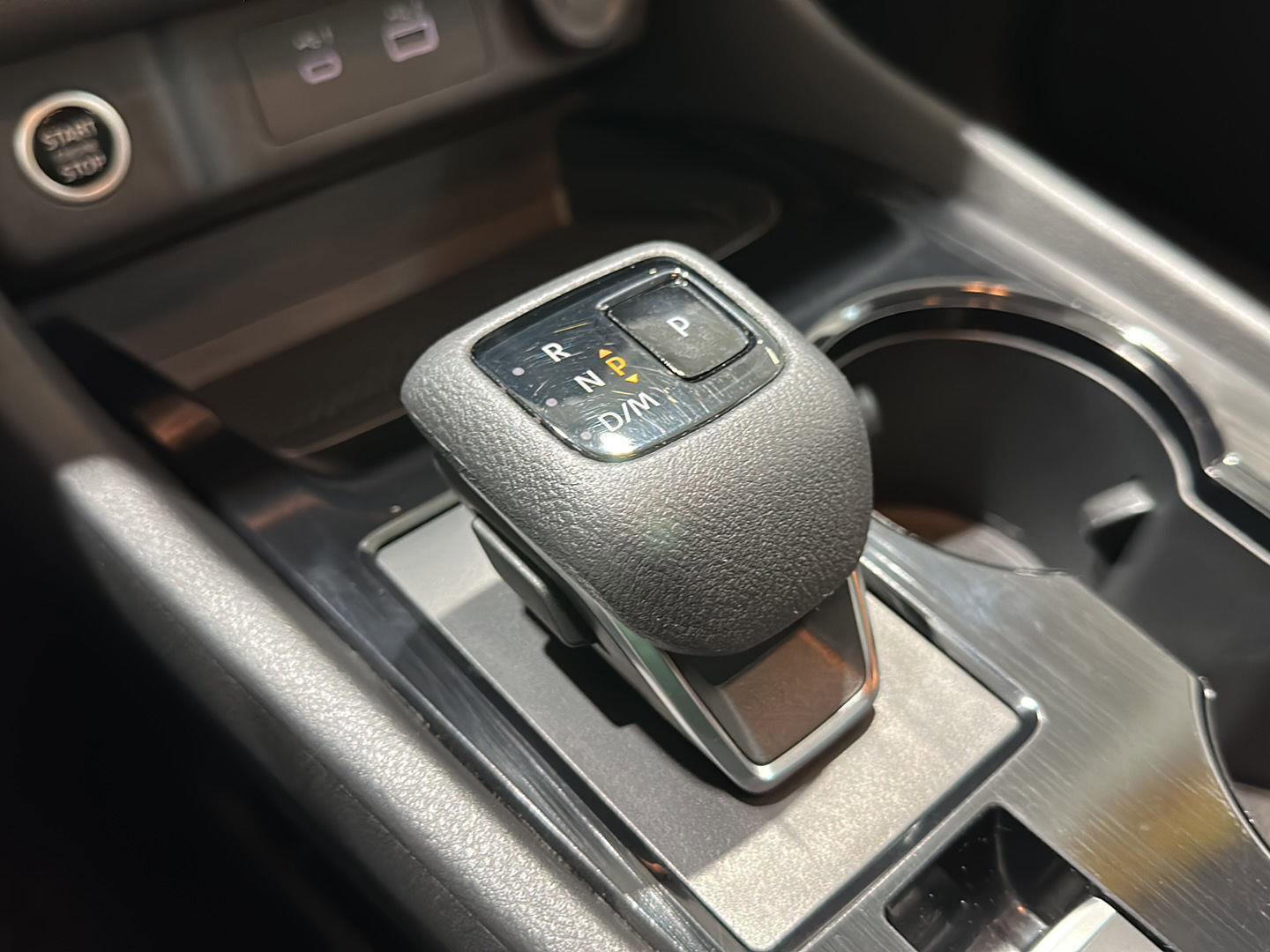 Used 2023 Nissan Rogue SV image 16