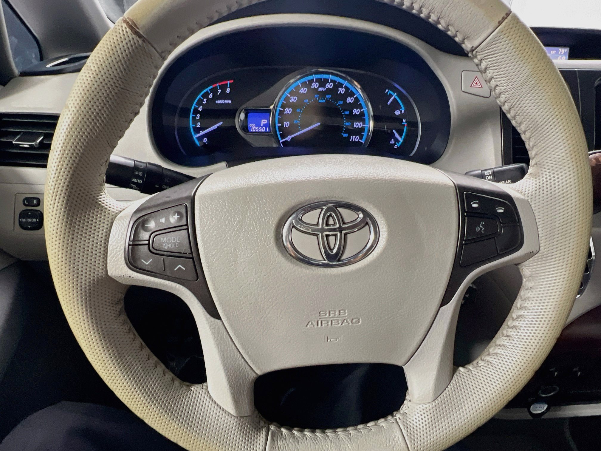 Used 2013 Toyota Sienna XLE w/ Entertainment Pkg AWD/4WD image 18