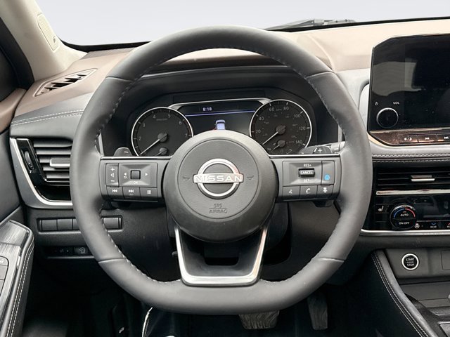 Used 2023 Nissan Rogue SL w/ SL Premium Package image 12