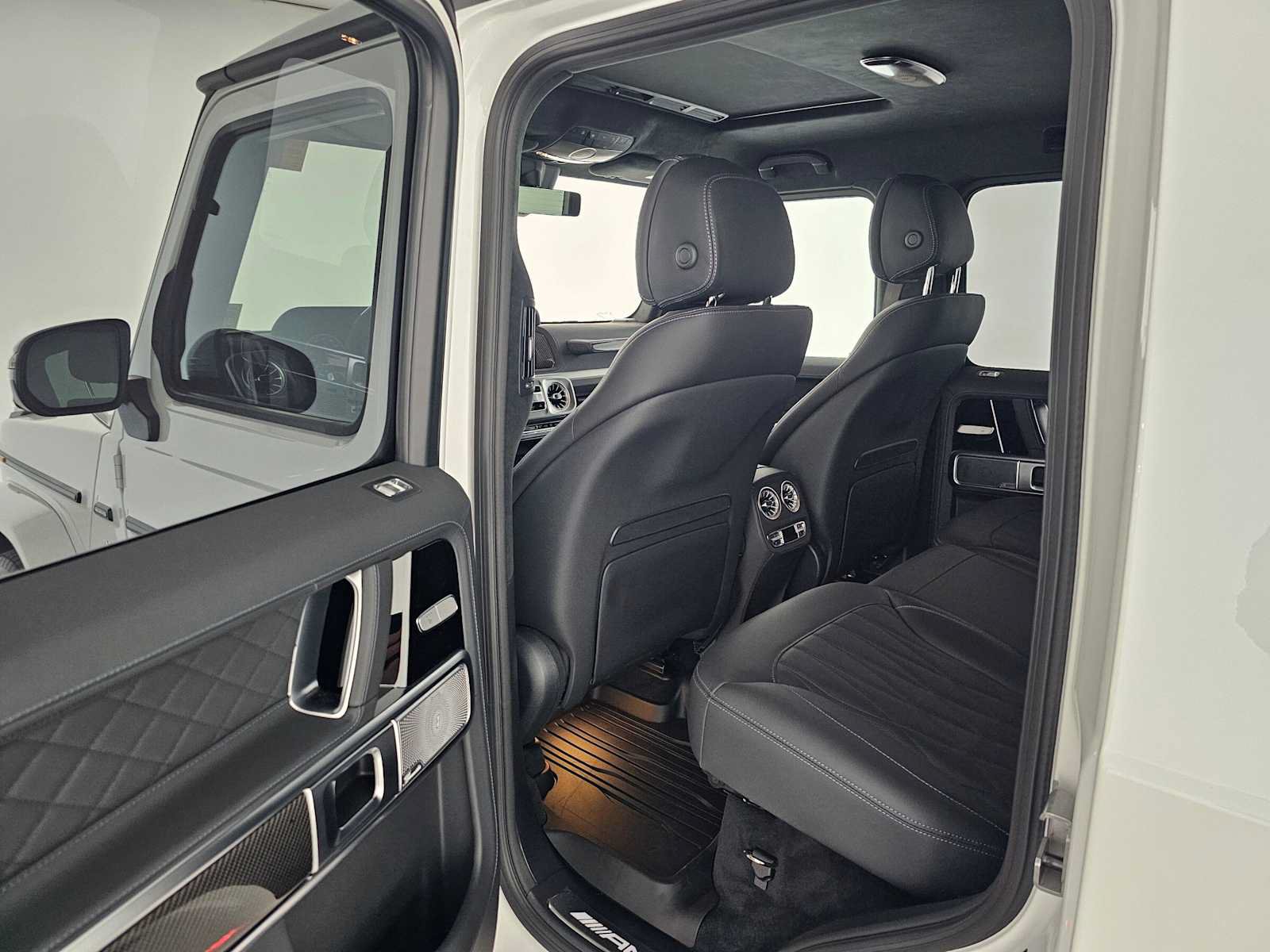 Used 2025 Mercedes-Benz G 63 AMG 4MATIC image 16