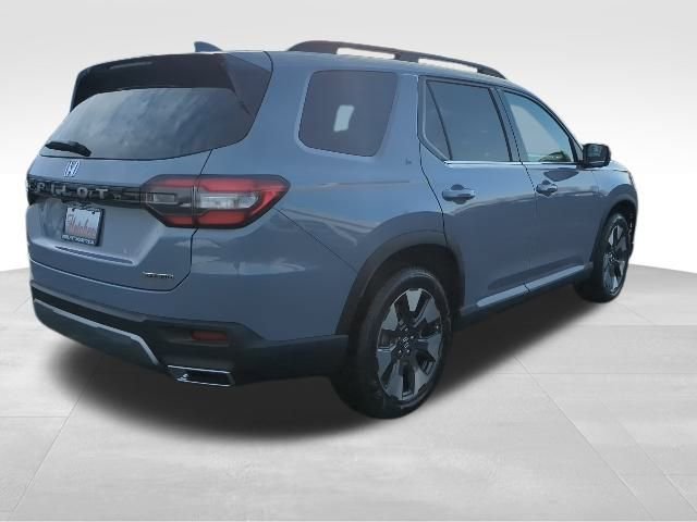 New 2026 Honda Pilot Touring image 7