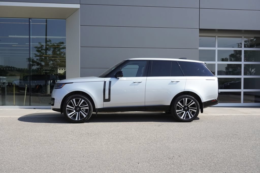 Used 2023 Land Rover Range Rover SE AWD/4WD image 8
