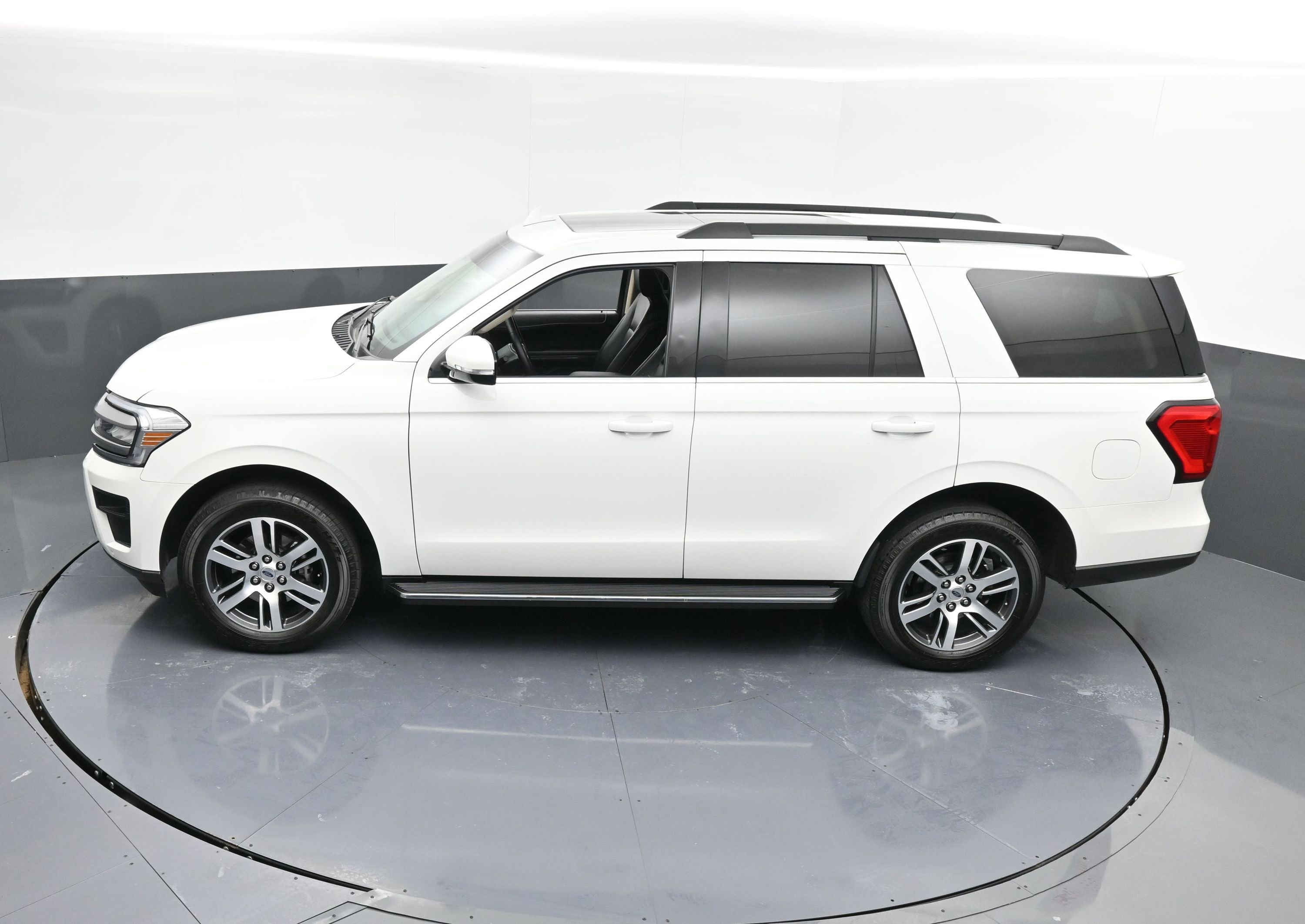 Certified 2022 Ford Expedition XLT image 37