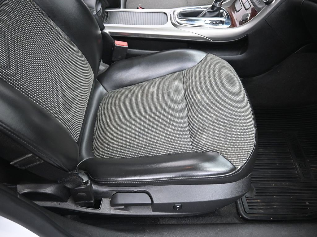 Used 2013 Chevrolet Malibu LT w/ Power Convenience Package image 31