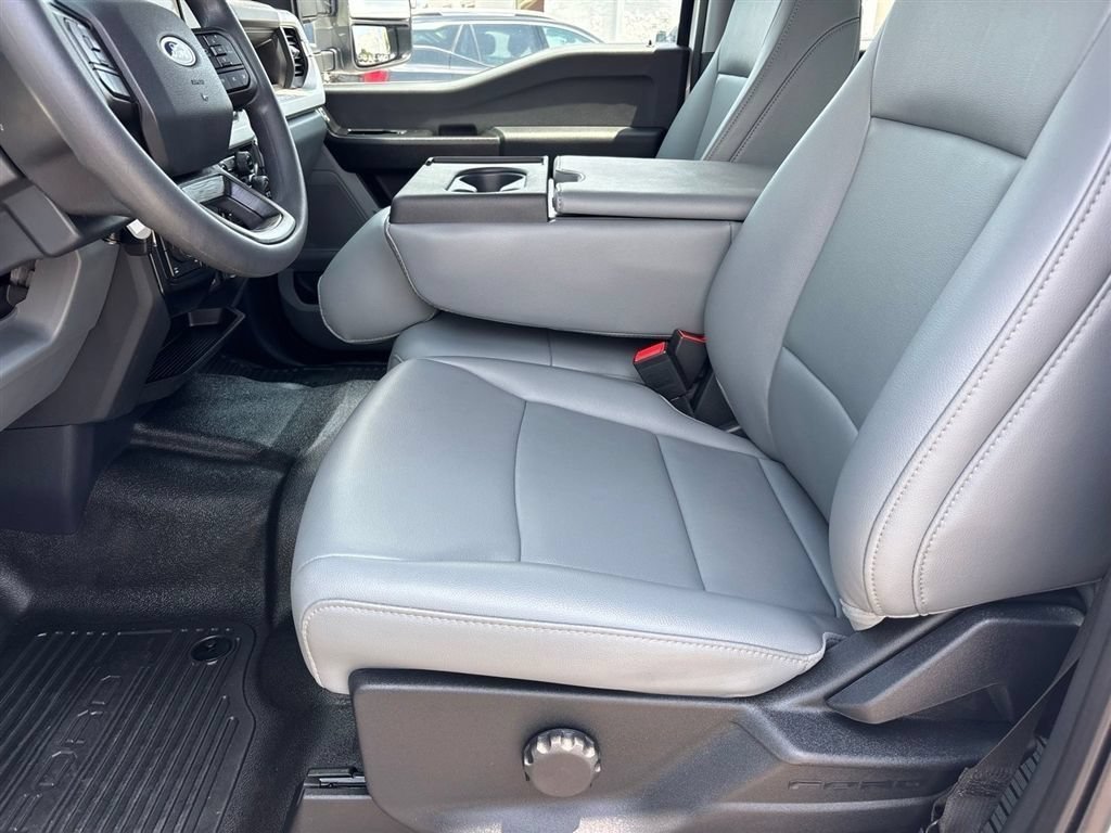Used 2025 Ford F250 XL AWD/4WD image 15